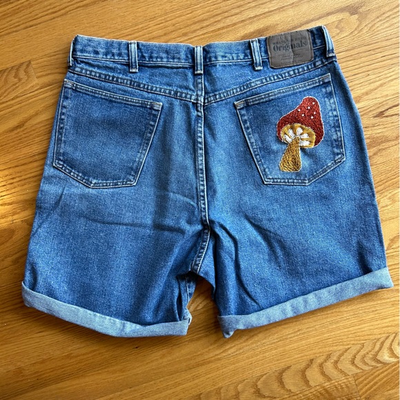 Hand-embroidered mushroom pocket denim WRANGLERS - Picture 2 of 8